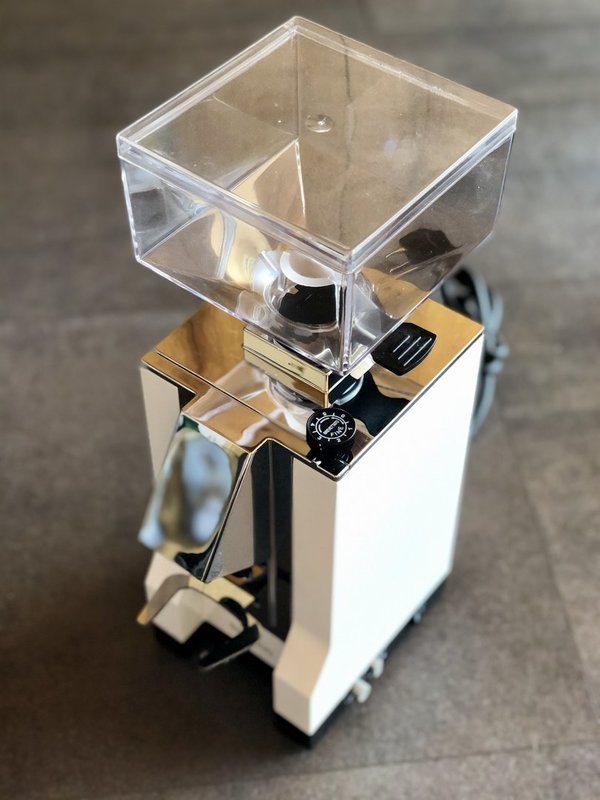 Eureka Mignon Silenzio 50 Espressomühle - Timer & sehr leise - Weiß 16CR