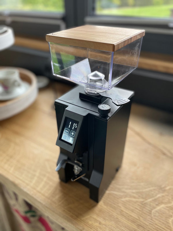 Eureka New Mignon SPECIALITA Espressomühle *  Schwarz 15BL mit Echtholz Deckel ( Olive )